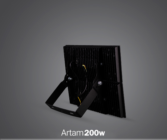 پرژکتور 200 وات ارتام پاسر شعاع توس